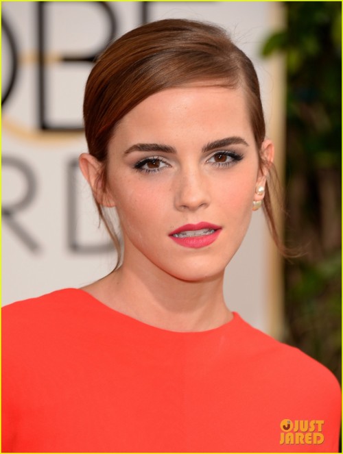 imanhastingsfan:  Emma Watson at Golden Globes 2014 Red Carpet 