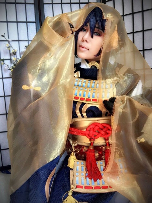 yesjoyosue:  Mikazuki Munechika  MMMM