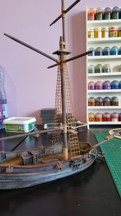 WIP : Sloop-of-War / The Sea FalconHello everyone !I painted the mast. I also created the shrouds. T