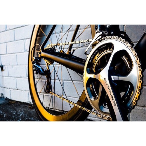 bici-veloce: From spurlo_style - Cracker of a day #lastoftheautumnsun #sworks #dura-ace #fromwhereir