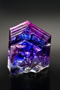 fuckyeahmineralogy:  Tanzanite; Tanzania