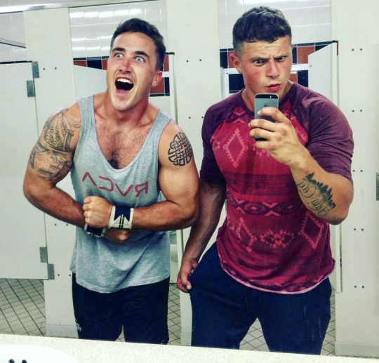 tamingjarheads:  real-and-raw-militaryguys:  Porn.