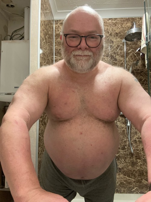 Pleasantly Bloated And Feeling The Tightness!