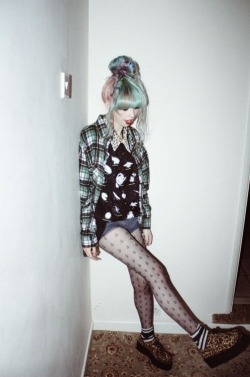 independentnapkin:  ✞ Glamorous ✞ | via Tumblr on We Heart It - http://weheartit.com/entry/64457633/via/Angel_Senenoi Hearted from: http://glamor-kills.tumblr.com/post/52753437567 
