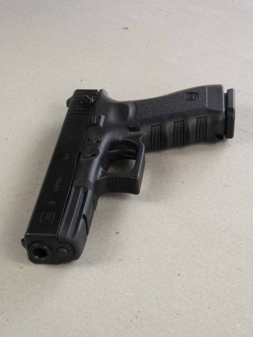  Glock 18 