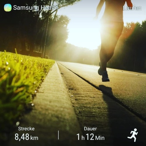 Sunday Run - Happy Time = Headphone DJ Fernanda Martins #0711 #stuttgart #sunday #time #happy #fernandamartins