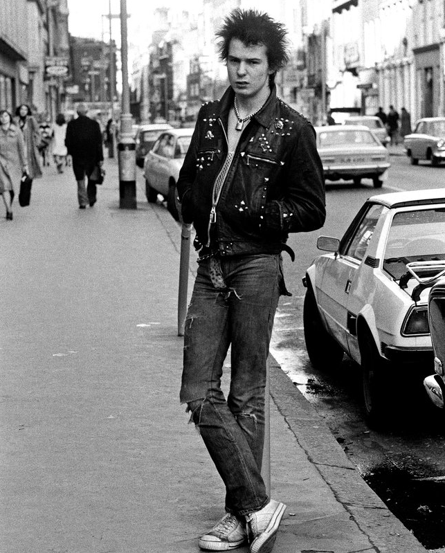 janiejonesrules:  Sid Vicious by Charles Ley, London ‘77