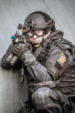 militaryarmament:  Norwegian police and soldiers with the Home Guard Task Forces conducting Exercise Oslofjord at land and sea in the eastern part of Norway - 7 - 11 June, 2015.