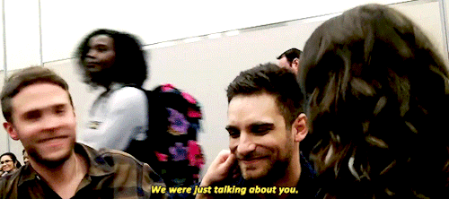 stydiaislove:Iain De Caestecker, Elizabeth Henstridge Interview WonderCon 2018
