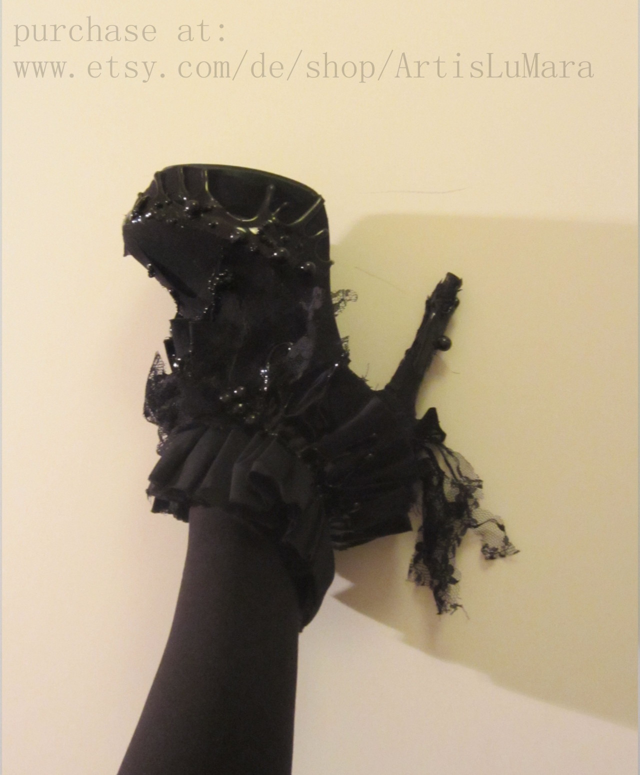 pointed-ears:  artislumara:  &ldquo;That is not dead which can eternal lie, and