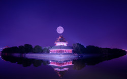 changan-moon:  Moon & Forbidden City,