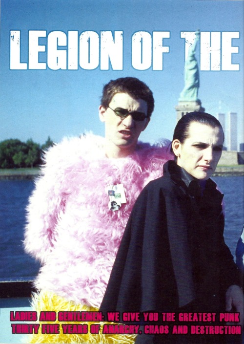 silver-and-silk:dykevanian:I just love these pictures of the band out in broad daylight cause Vanian