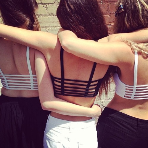 floweryacid:  alelula:   my upload xox   ❀ rosy blog that follows back all similar! ❀