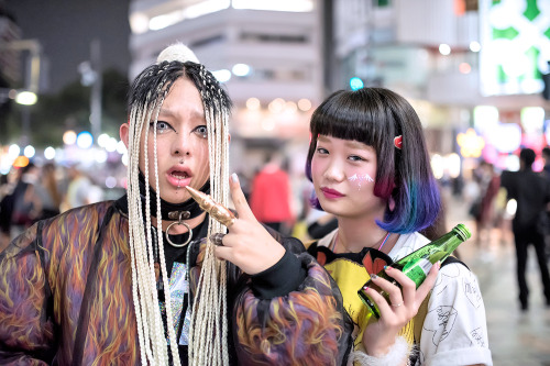 tokyo-fashion:  Ran into so many amazing people at Fashion’s Night Out Tokyo! Here are Elleanor and Shoshipoyo on the street in Harajuku.