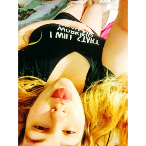 cinnalynnn: High, how are you? I need her kik :-*