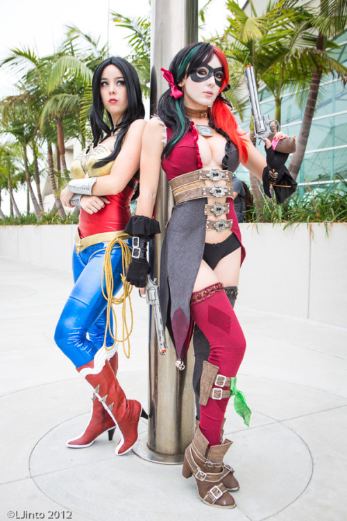 jointhecosplaynation:  Monika Lee as Wonder WomanJessica Nigri as Harley Quinn Photo by LJinto 