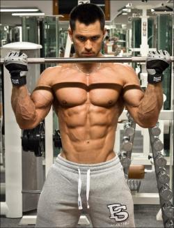 musclehunkymen:  Alon Gabbay lifting as all