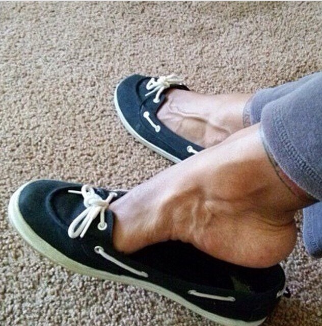 jammeeee:  Female veiny feet
