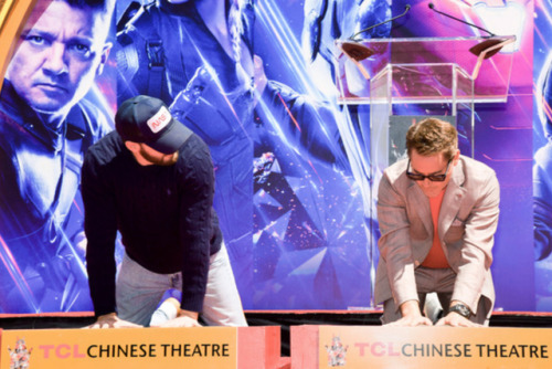 serumsteve:CHRIS EVANS & ROBERT DOWNEY JR‘Avengers: Endgame’ Cast Handprints Ceremony At The TCL