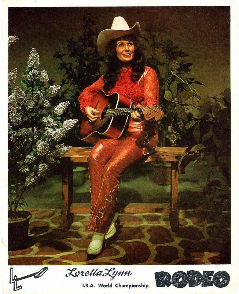 fabsion:[Courtesy of Nancy Henderson]Loretta Lynn