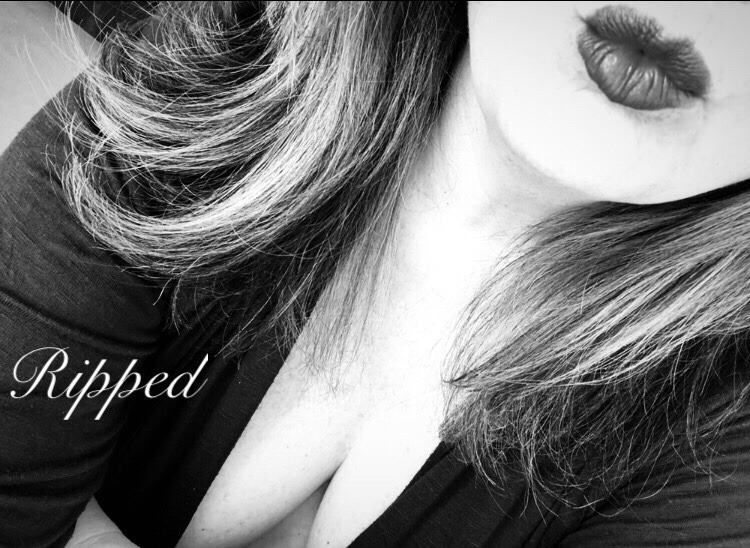 rippedjeanseyesofgreen:  “I like kissable lips. A woman’s lips must say, ‘Come
