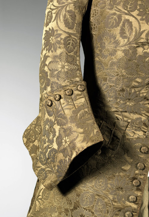 my18thcenturysource:Silk coat, 1740s, England, National Gallery of Victoria, Melbourne, Australia.Th