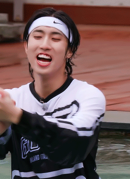 HAN SKZ CODE EP. 57GO! POOLSIDE SKZ #1