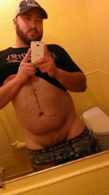 rocketsfan1081:  tulsabartender:  My first Tummy Tuesday pic… Be nice guys lol  Amazingly sexy!   Damn! Mmmmm