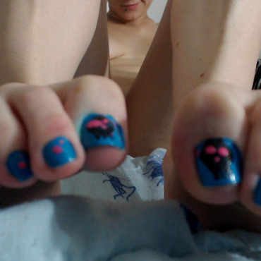 Blue Skull Toes! picset by o0Pepper0o avaliable on ManyVids! 40 image picset of me