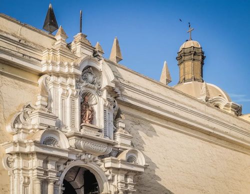 La iglesia de San Francisco es uno de los monumentos más importantes de la arquitectura virreinal li