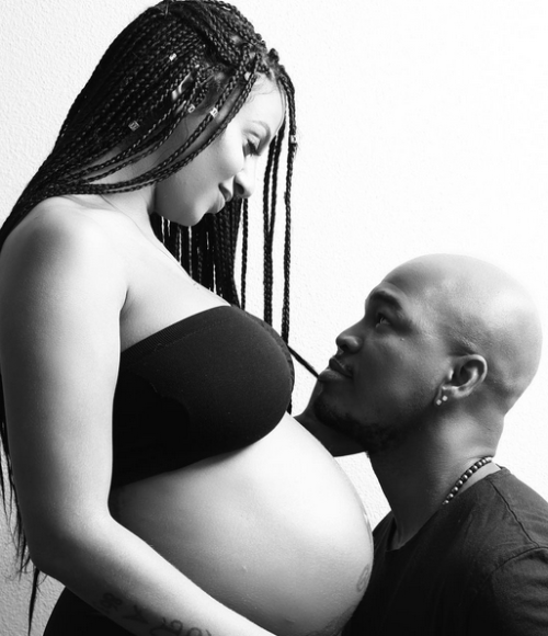 XXX missladylove20:  Ne-Yo & Pregnant Wife photo