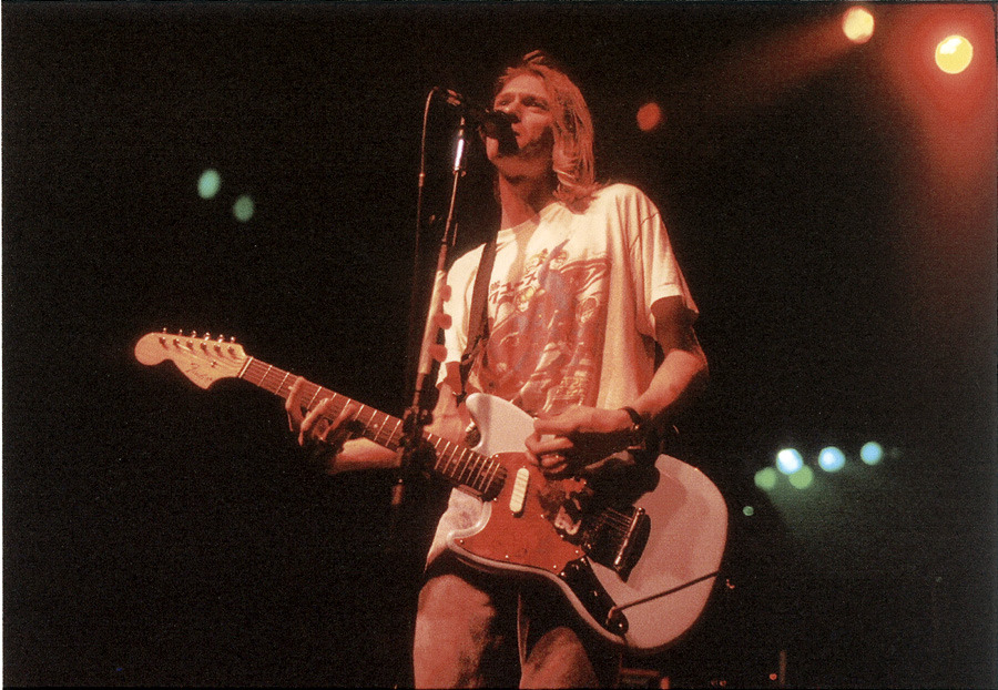 forever-nirvana:  3/1/94 last Nirvana show.2/23/94 Nirvana in Rome.  