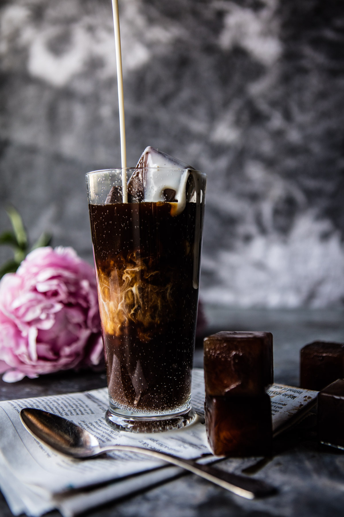 guardians-of-the-food:  Vanilla Bean Iced Coffee