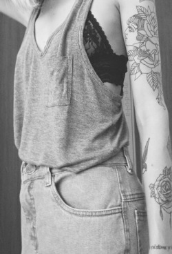 suicidal-zombies:  b/w
