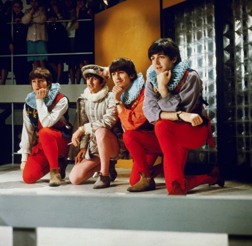 historicaltimes:  The Beatles celebrate Shakespeare’s 400th birthday in April 1964 