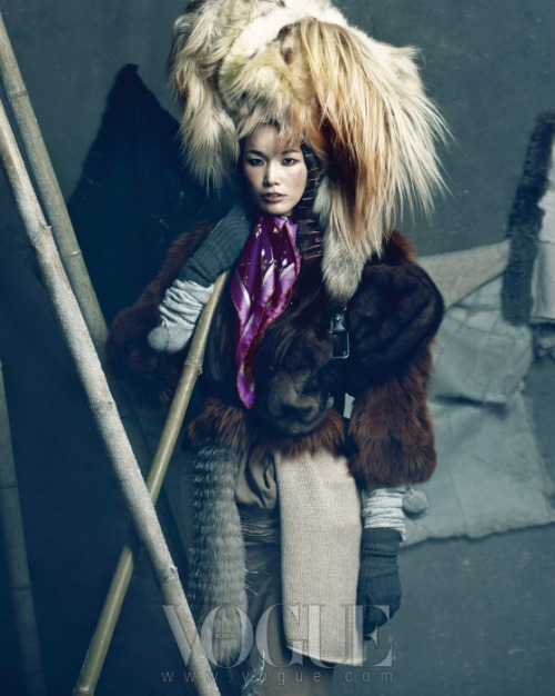 “Queen of Snow” editorial in Vogue Korea, January 2012