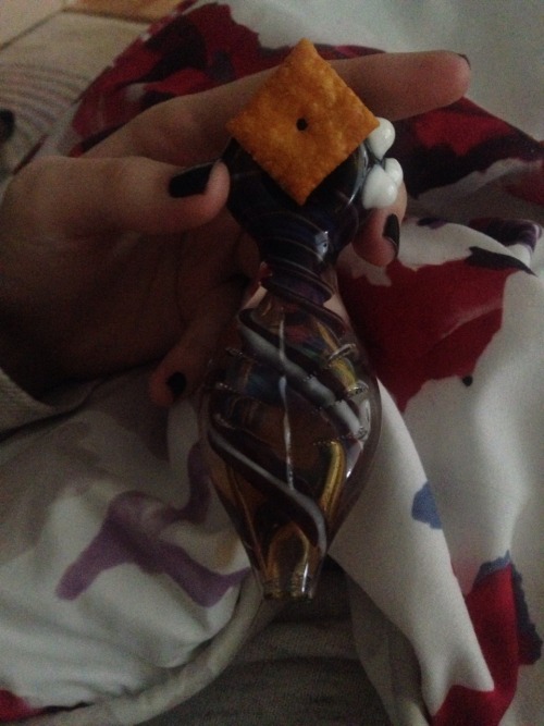 drycoochie:40 likes and I’ll smoke this Cheez-it