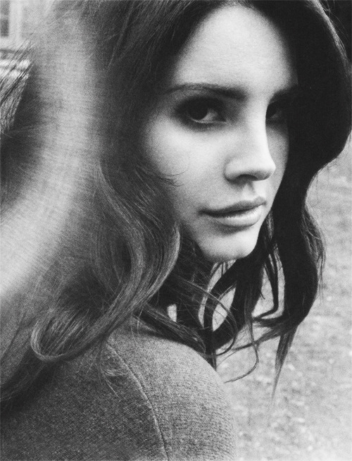 diamondsanddelrey:  Lana Del Rey and Marina and The Diamonds Blog
