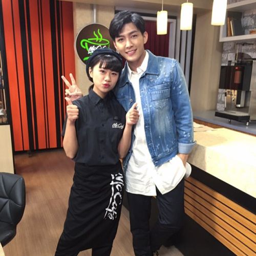 2017.05.09 Aaron Yan with McCafe staff and Jesse Tang, on Yahoo! TV:: Click here to re-watch the ful