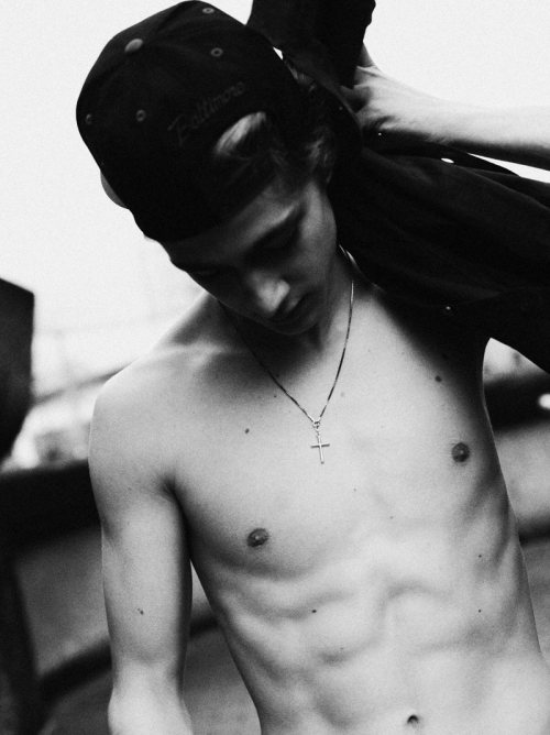 elijahwt:  Need more SexyBoys??