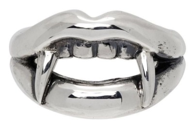 zegalba:Gothic Yohji Yamamoto: Vampire Fang Sterling Silver Ring (2021)