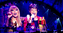 taylorsswift:Taylor Swift preforms with The Rolling Stones 