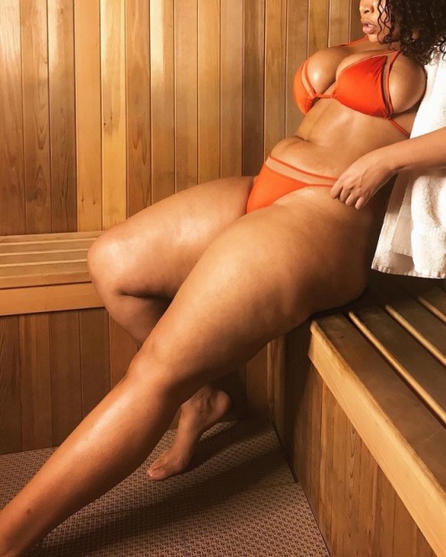 Porn Thick N Brown photos