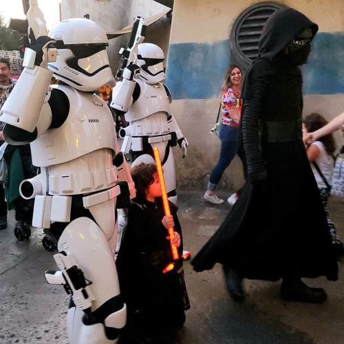 It&rsquo;s him! Kylo Ren out and about at Galaxy&rsquo;s Edge. . . . . . . . . . . . . . . . . . #st