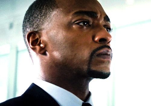 dakotajohnsom: Anthony Mackie as Sam WilsonTHE FALCON AND THE WINTER SOLDIERS01E01 | “New