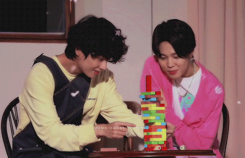 Taehyung And Jimin Playing With Jenga And Laughing Together 🥺 Cr : 用户_0529 @ Weibo