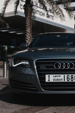 vistale:  Audi A8 | via 