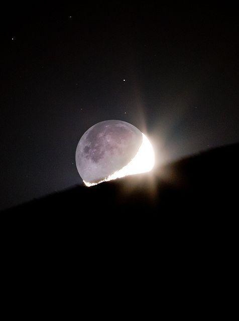 sapta-loka:  The Moonset and EarthShine by Taha Tebyani