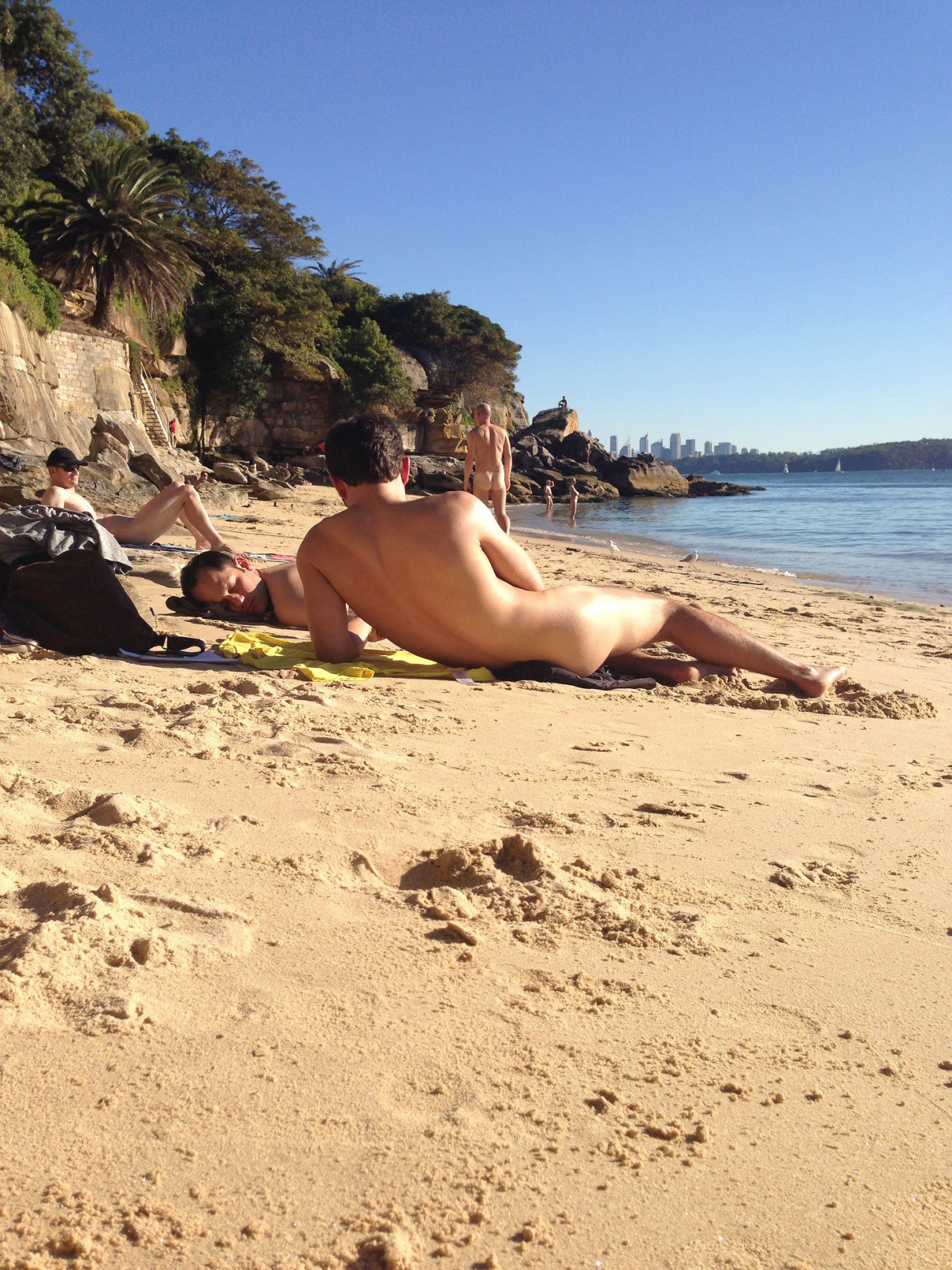 Hommes en plein air