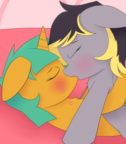 ask-glittershell:zlight:I wanted to do this to much. from the blogs http://aero-replies.tumblr.com and http://ask-glittershell.tumblr.com/(First hoof touching now kissu kissu?  Going a little fast o.o)X3 Dohoho~ &lt;3